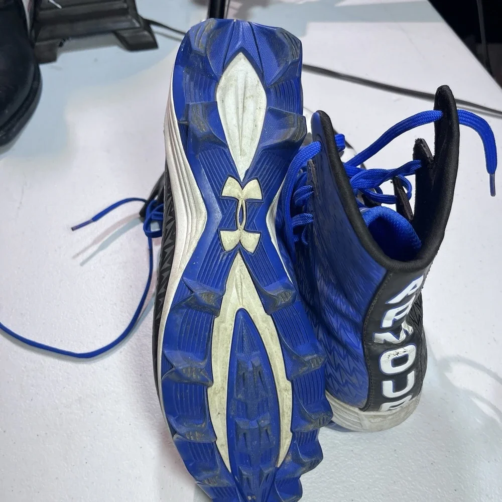 Under Armour product pair